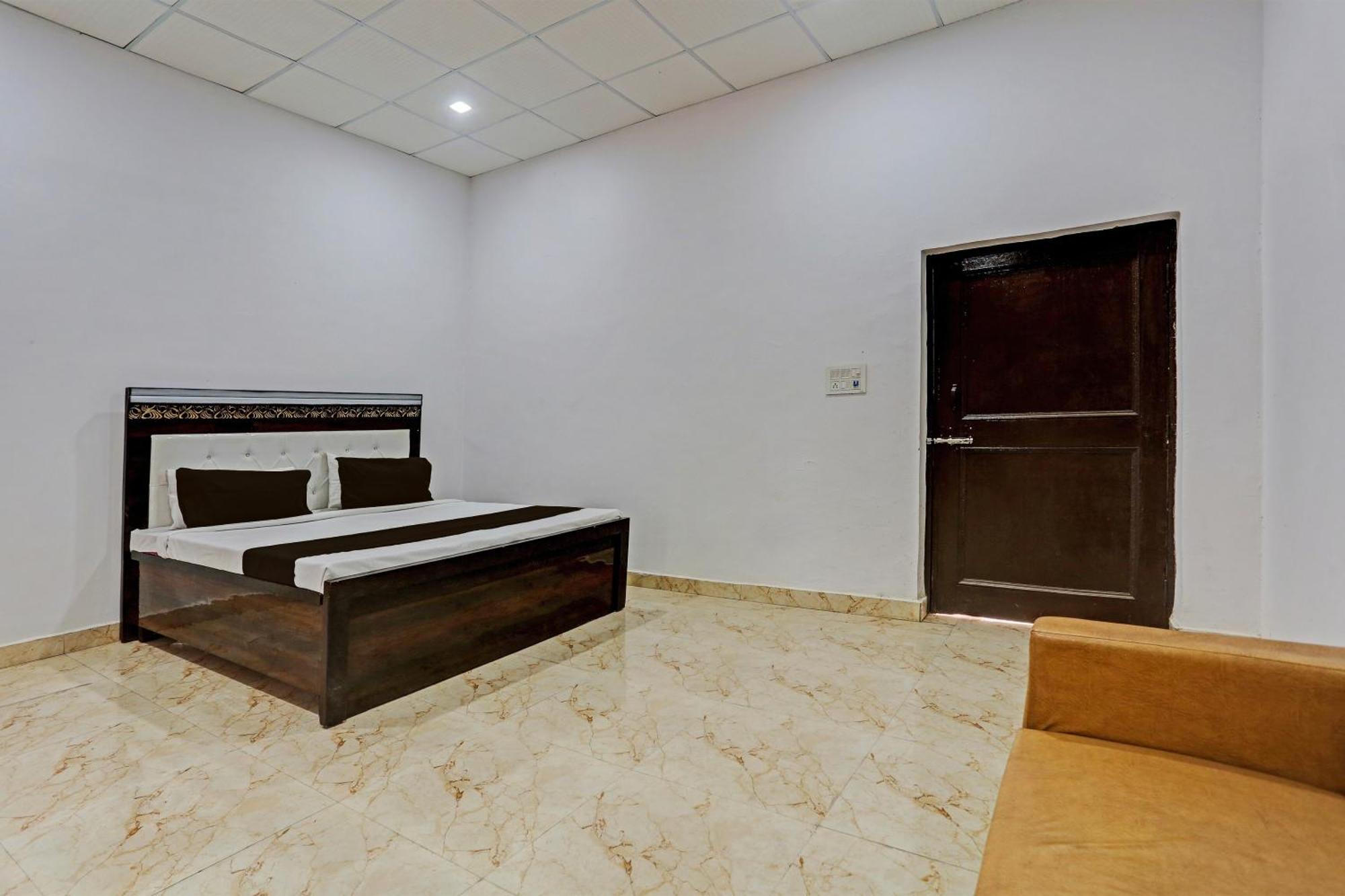 Hotel O Murliwala Wedding Palace And Resort Samalkha Exterior foto