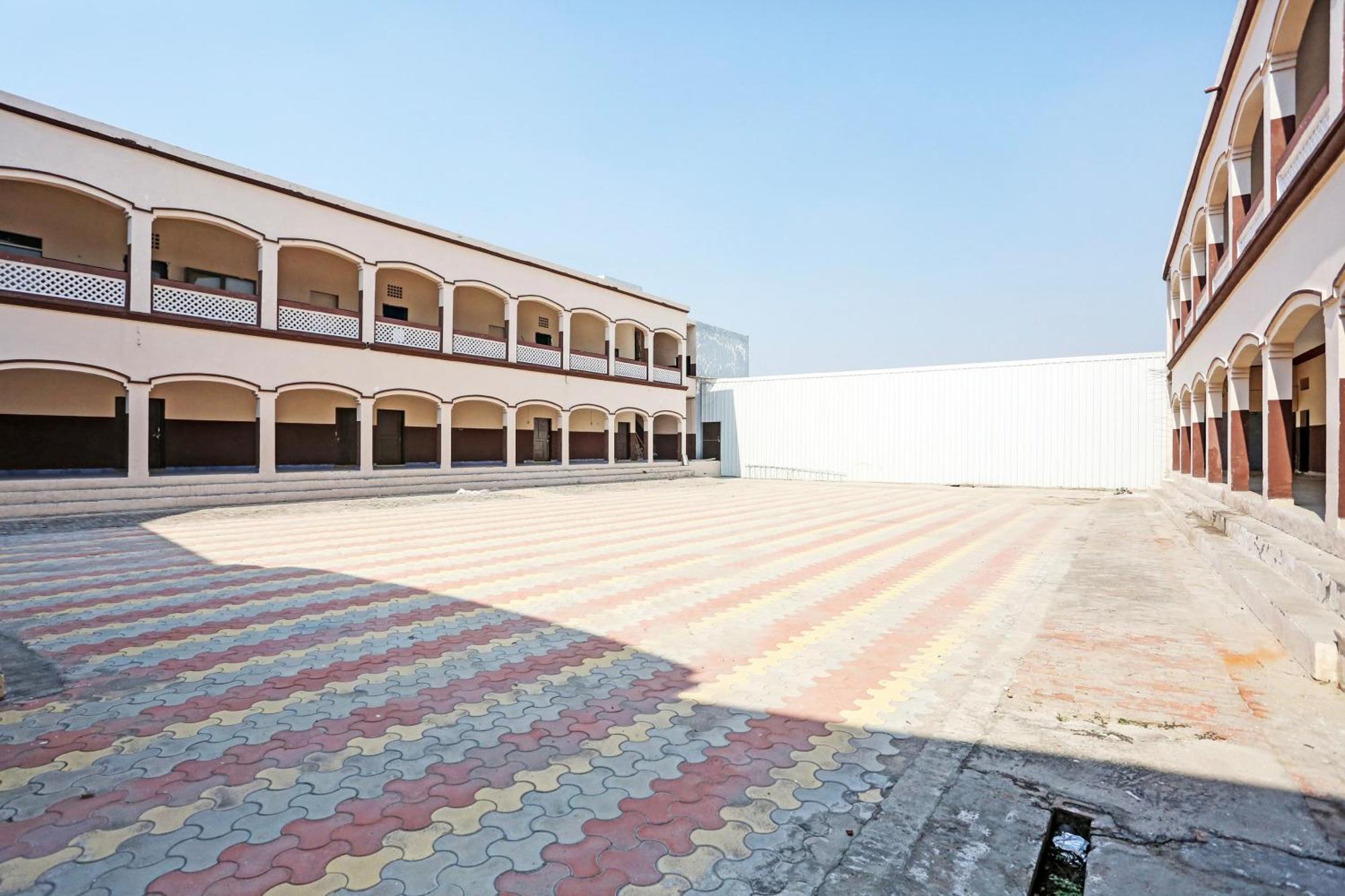 Hotel O Murliwala Wedding Palace And Resort Samalkha Exterior foto